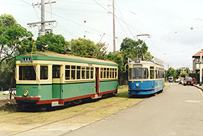 Tw 2666 meets Sydney R1 class bogie saloon car #1971 (1936) 